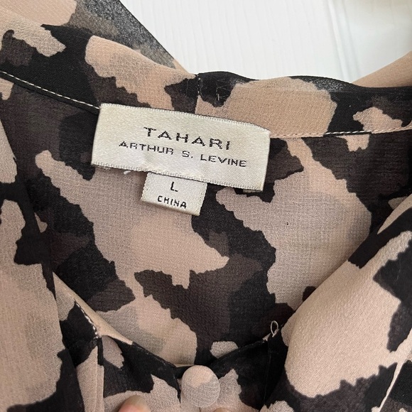 Stylish Black and Cream Women's Top Tahari Sleevless Blouse Size Large - Picture 7 of 13